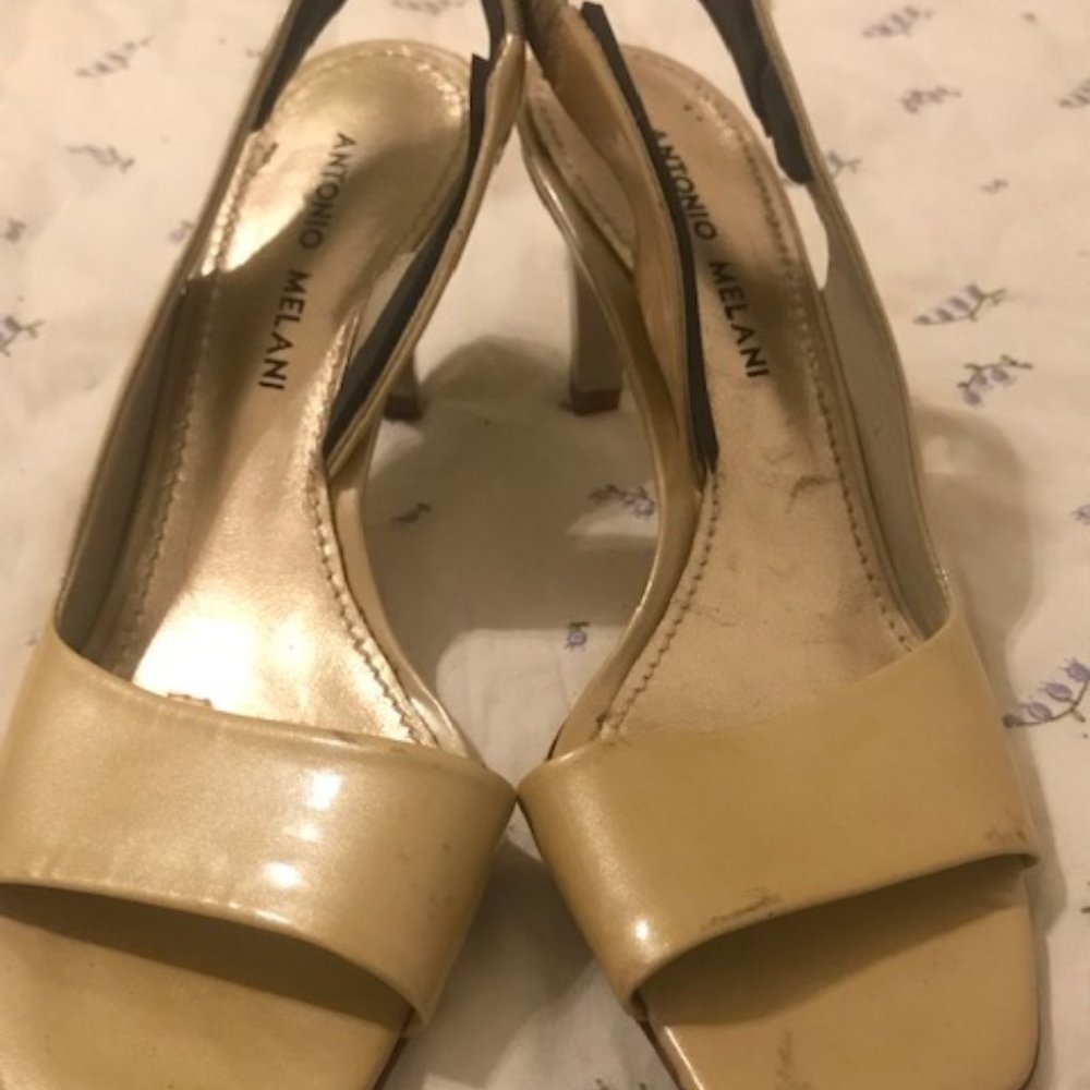 ANTONIO MELANI GOLDEN HEELS / SIZE SEVEN